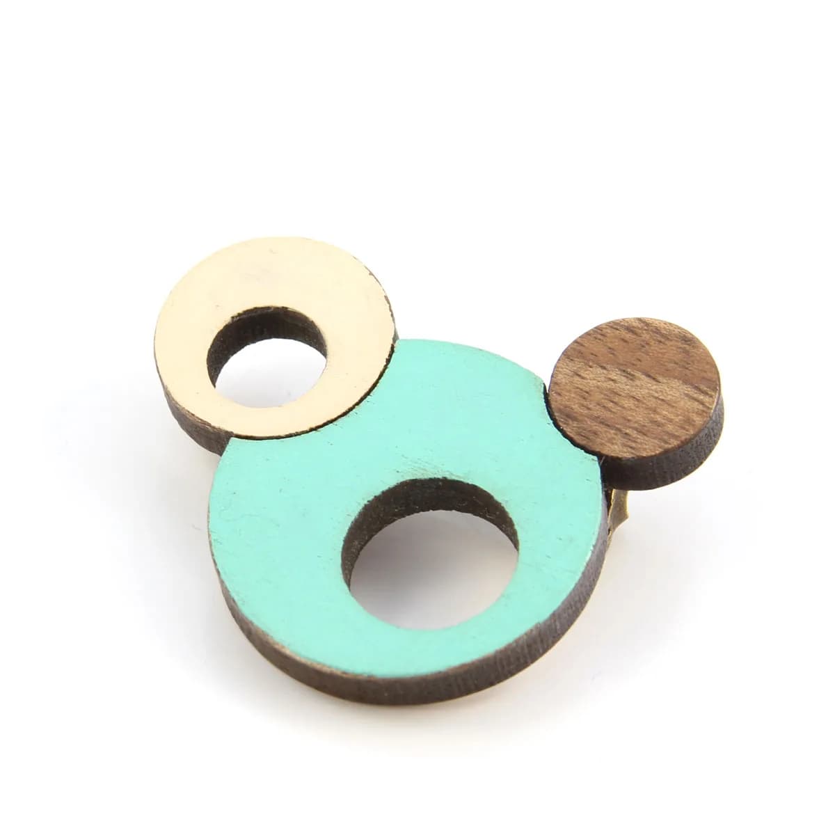 Brooch White