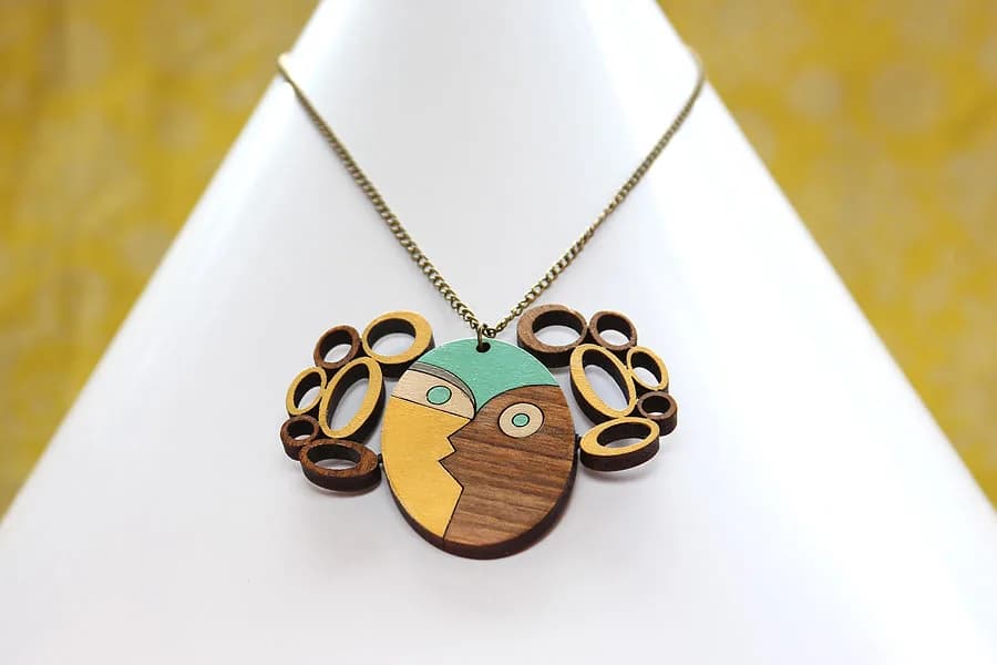 Curly Pendant