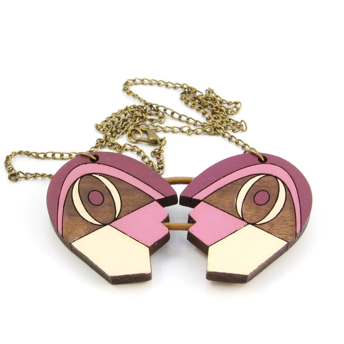 Pendant
Same but different