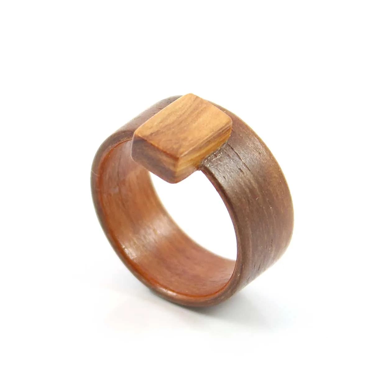 Ring
For two